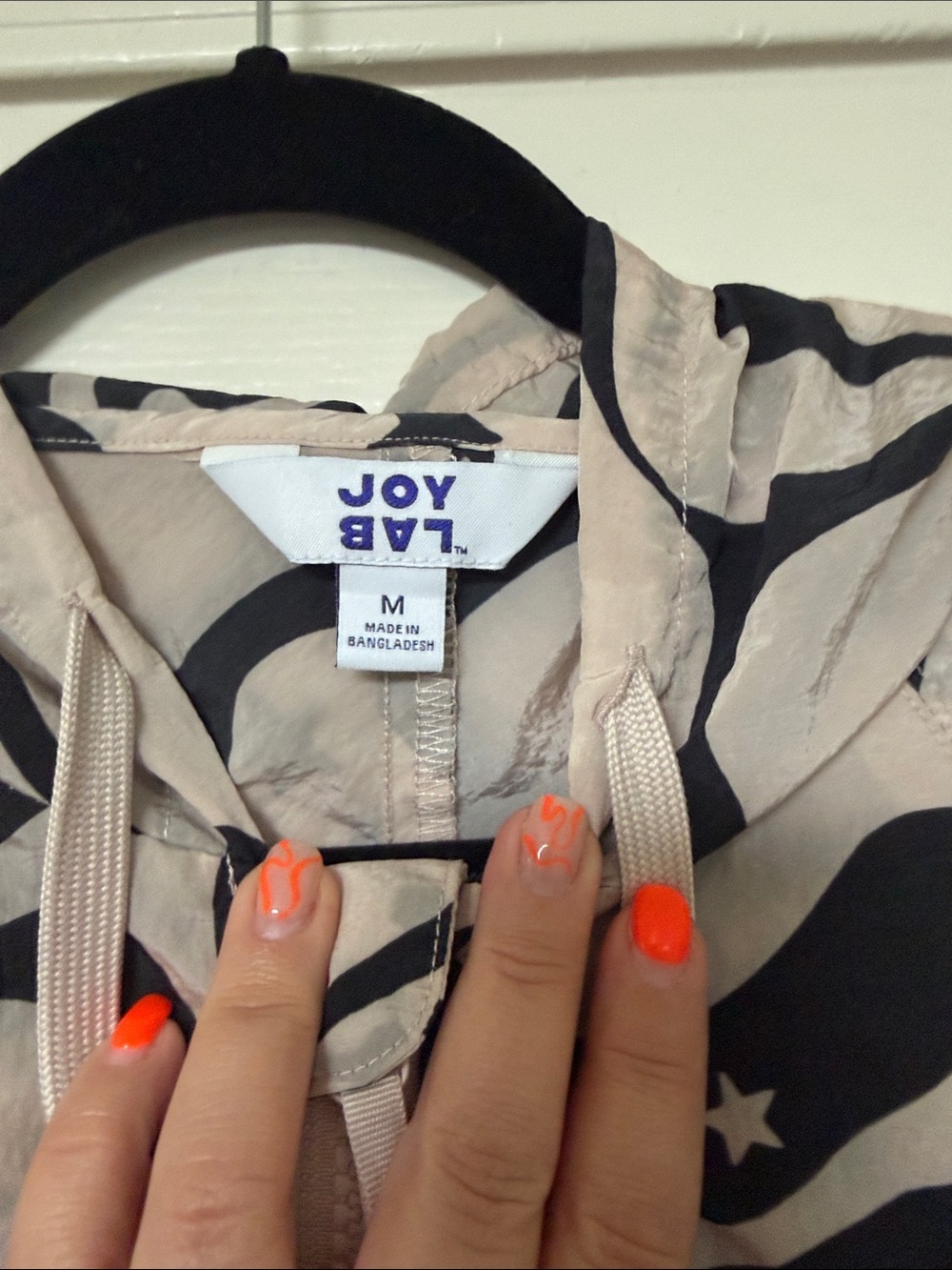 JoyLab Black & Cream Printed Hooded Jacket - Picture 8 of 11